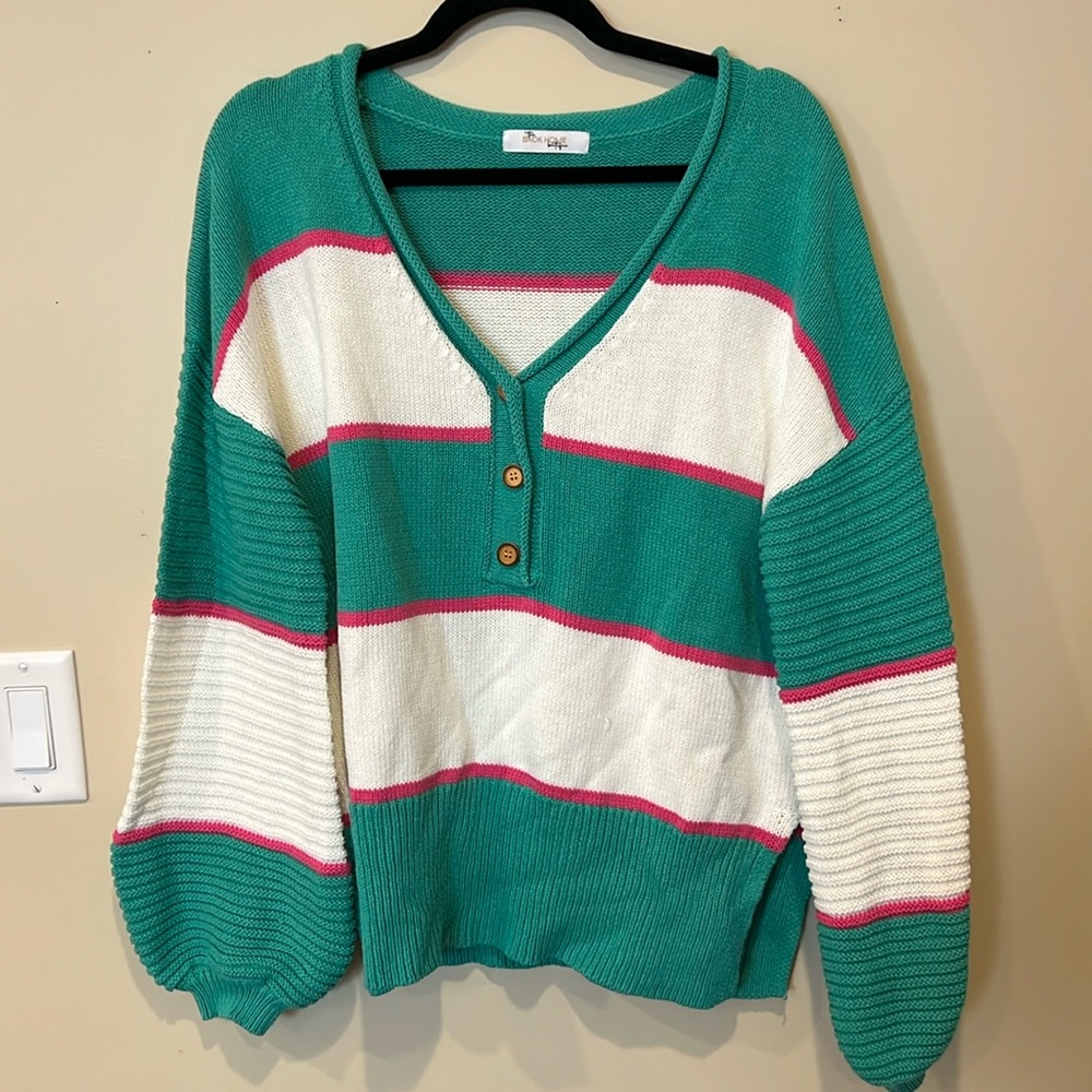 Over sized balloon sleeve sweater. Size Small